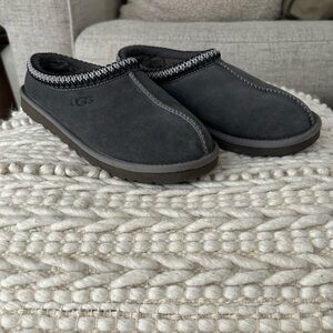 UGG Gray Tasman slipper size 7